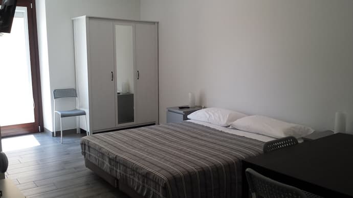 Beda Ragusa, Primary image