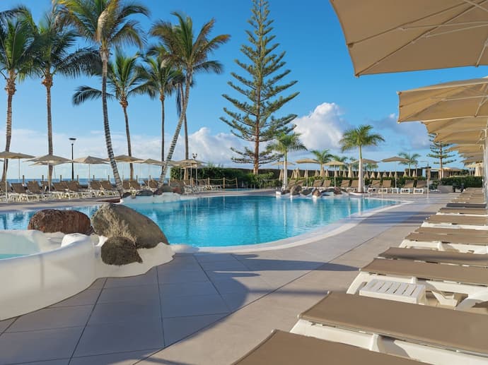 H10 Costa Mogán, Primary image