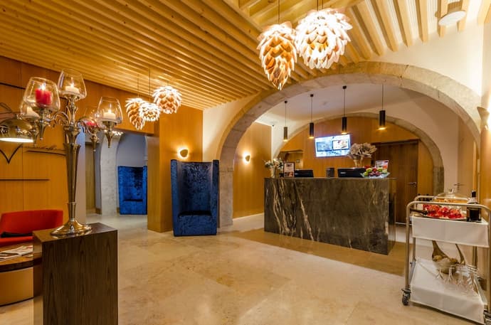 Behotelisboa, Primary image