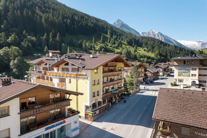 Hotel Pinzger, Primary image