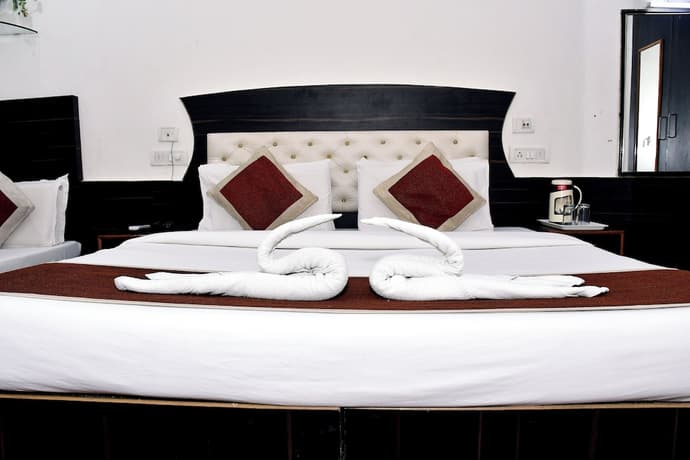 Hotel Meritt, Primary image