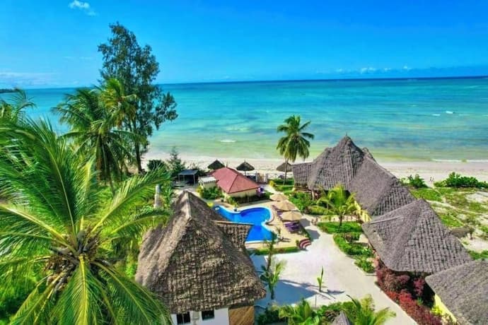 Moayana Liora, Primary image