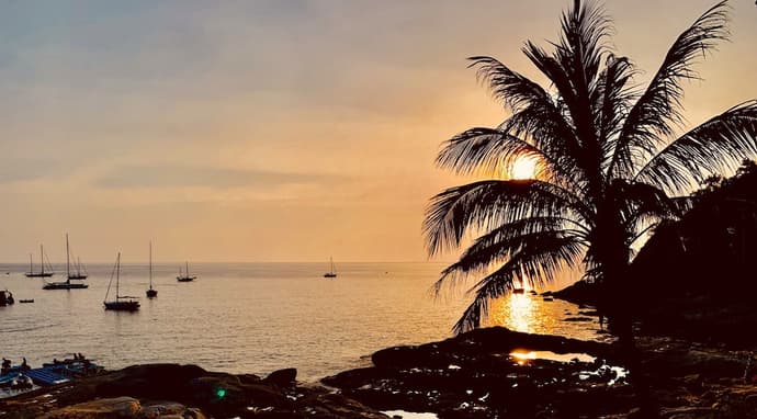 Naiharn On The Rock, 