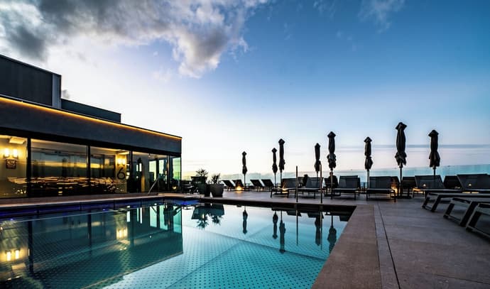 Silken Saaj Maar- Adults Only, Primary image