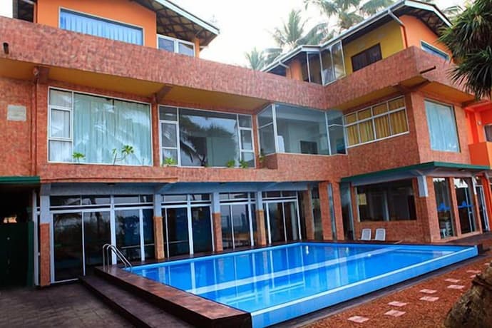 Roy Villa Beach Hotel, 