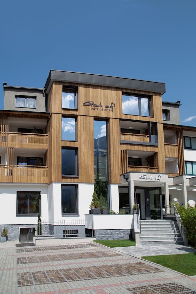 Glück auf, Primary image