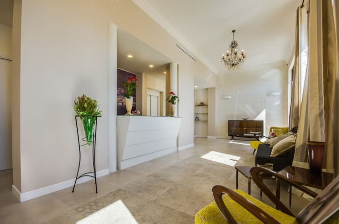 Il Gallo Bianco, Primary image