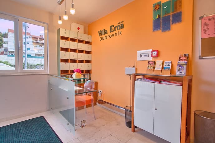 Villa Erna, Reception