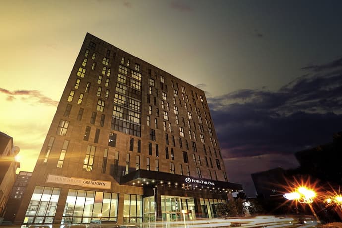 Hotel The One, Primary image