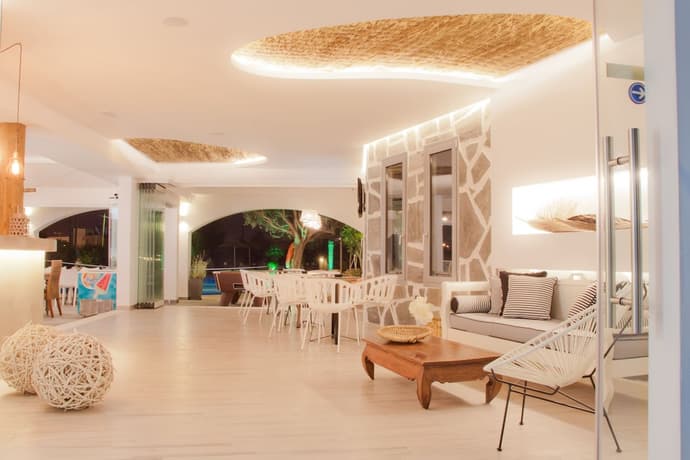 Malibu Boutique Studios, Primary image