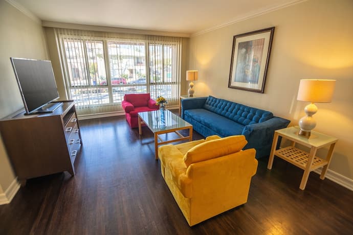 Cal Mar Hotel Suites, Primary image