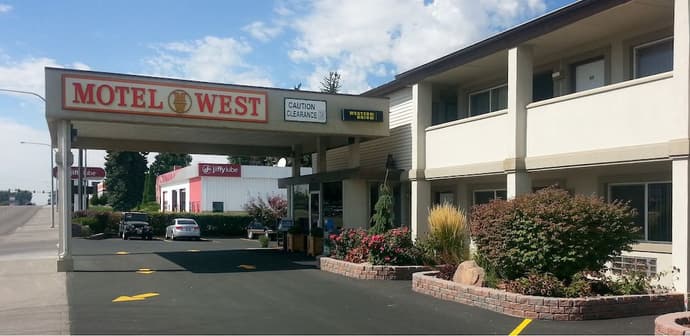 Motel West, Primary image