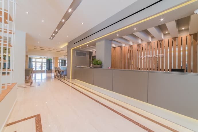 Hotel Palmyra, Primary image