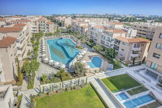 Elysia Park, Primary image