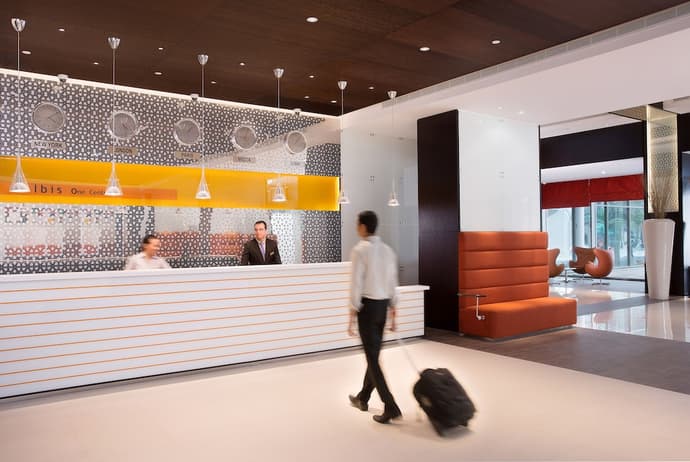 ibis One Central Hotel, Reception