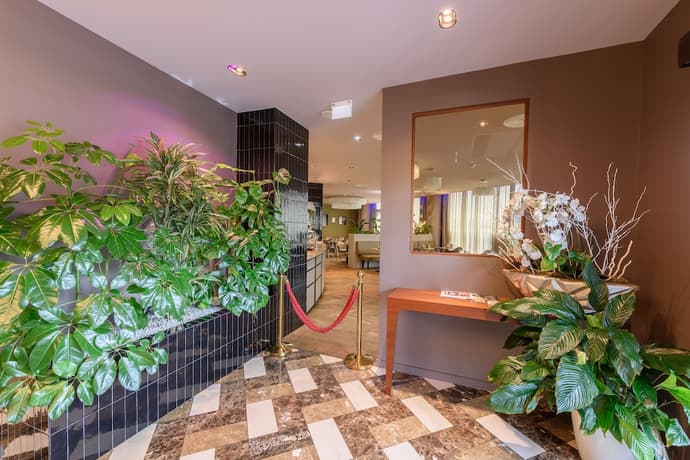 The Frankfurt Hotel, Lobby