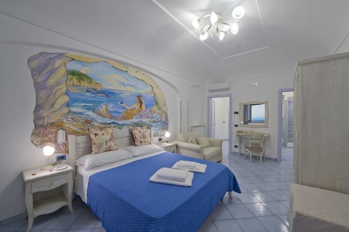 La Mela Blu, Primary image