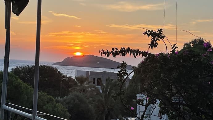 Alkyonis Apartments, Primary image