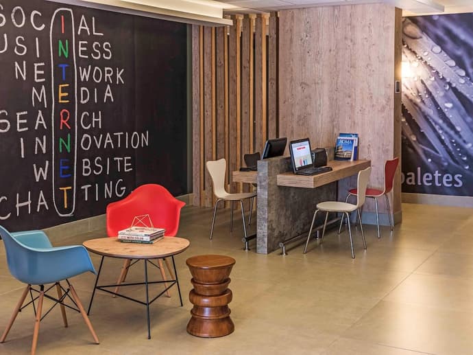 ibis Santos Valongo, Primary image