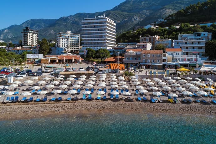 Hotel Sato, Primary image