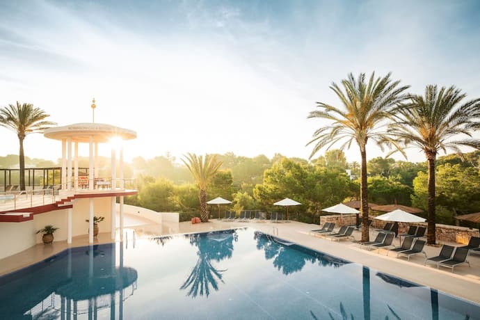 ROBINSON CALA SERENA, Primary image