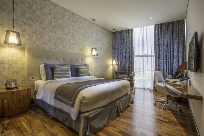 The Avenue Hotel, Primary image