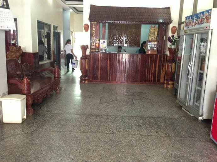 Lankham Hotel, Lobby
