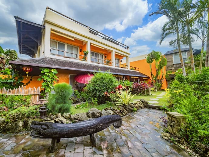 Red Garden Resort, Primary image