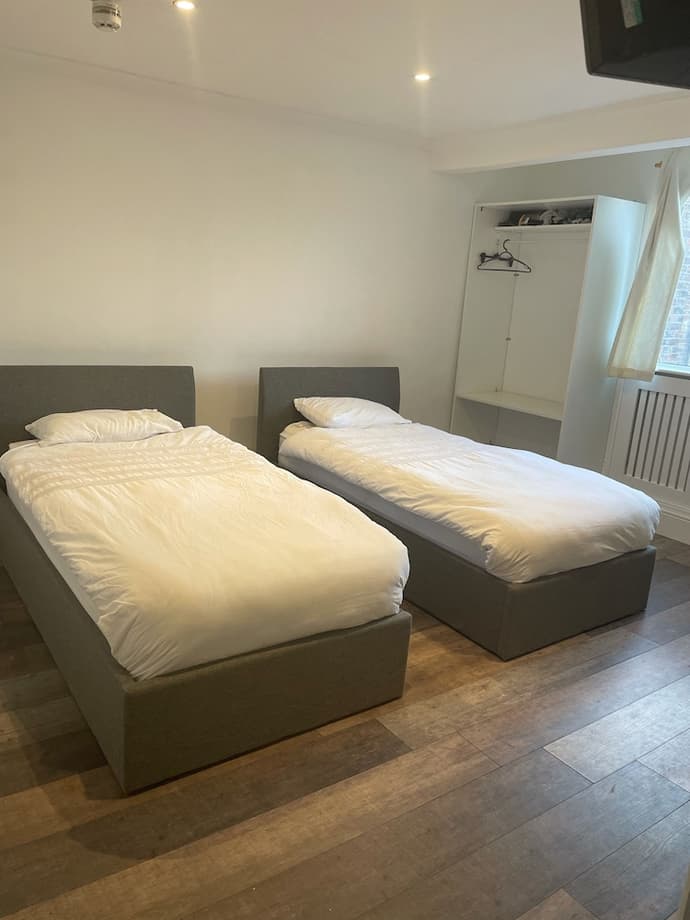 Hansen Hotel, Primary image