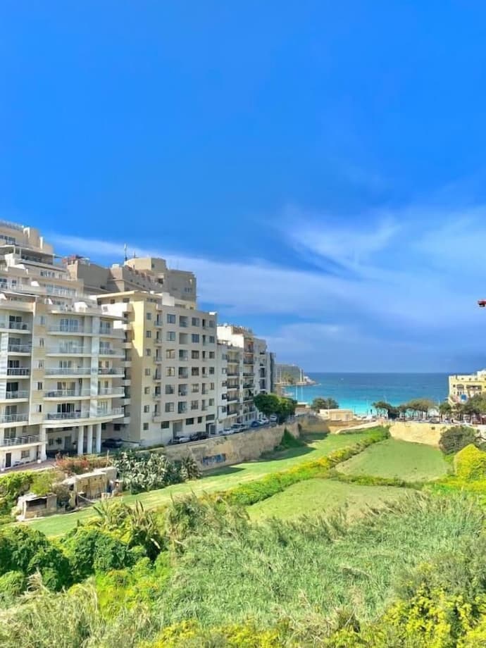 Follow the Sun Boutique Hostel - Pool, Breakfast & Sea Views, Primary image