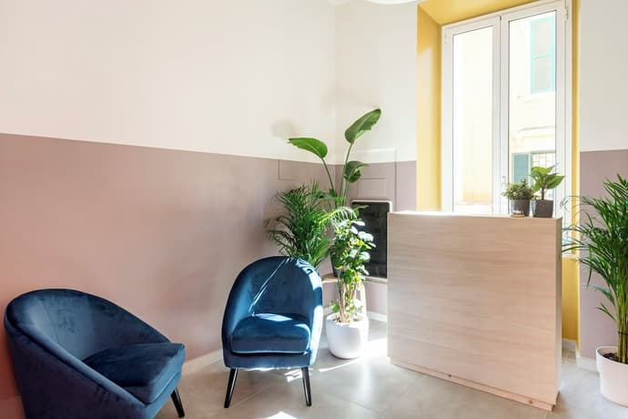 Hotel Infinito, Primary image