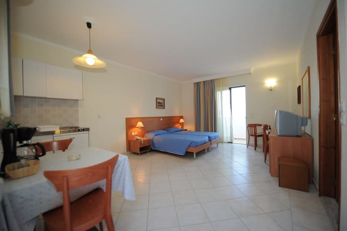 Golden View Studios, Primary image