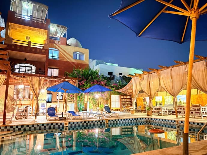 Nile Compound Hotel, Primary image