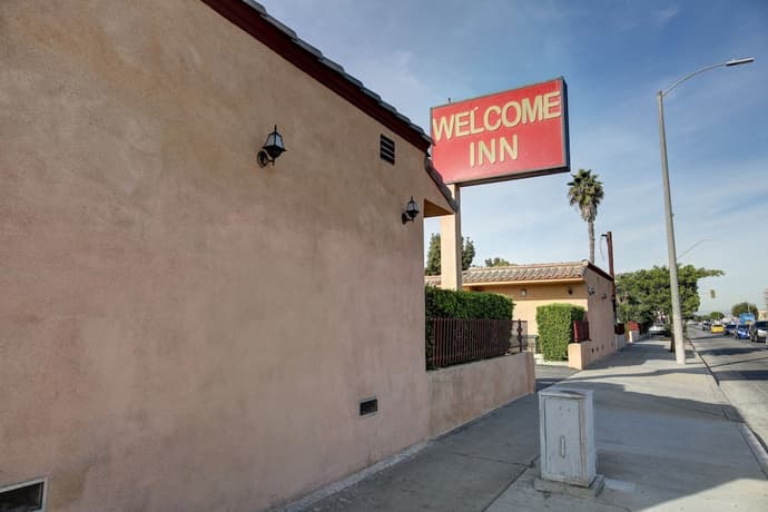 Welcome Inn, Primary image