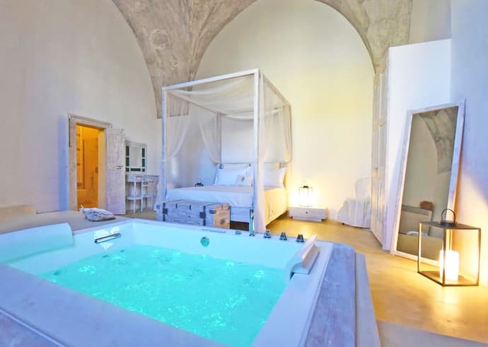 Palazzo Castriota, Primary image