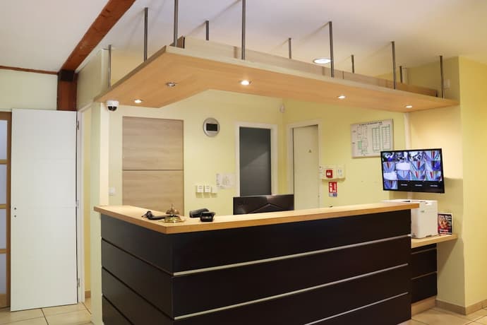 Hôtel Lémand Lyon Est - Villefontaine, Reception