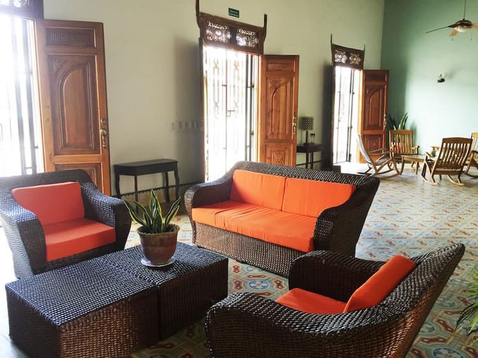 Hotel La Polvora, Interior entrance