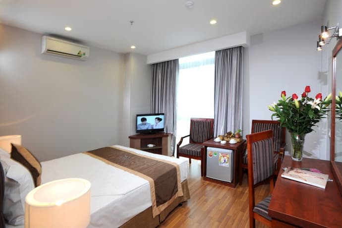 Gallant Hotel, Primary image