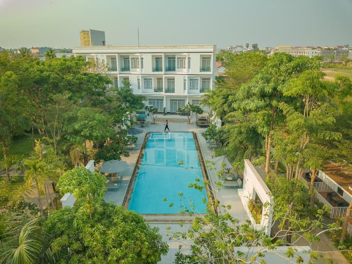 Elysium Suite, Primary image