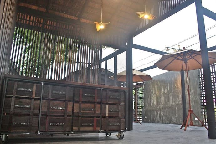 Niwas Ayutthaya, Primary image