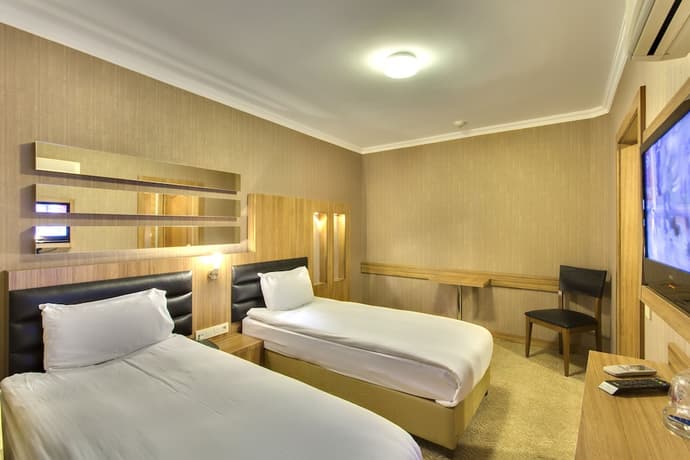 Hotel Antroyal, Primary image