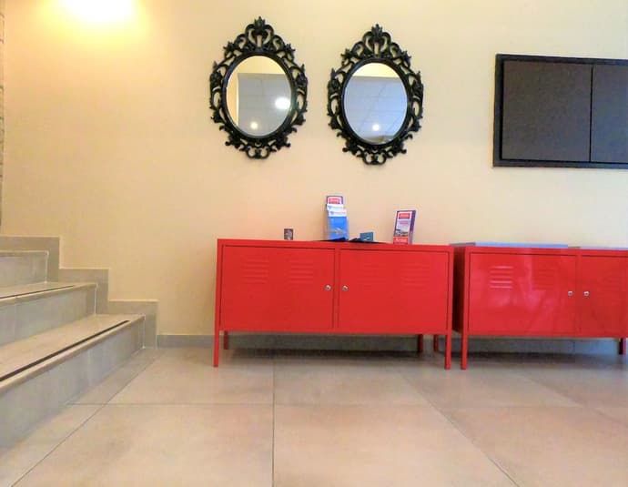 Hotel Achillion, Primary image