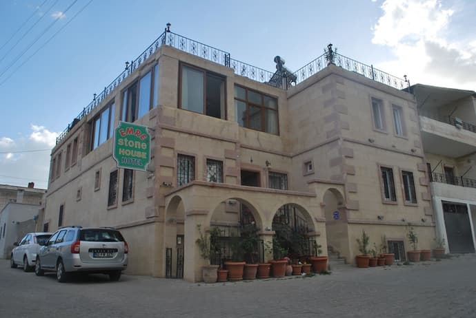 Emre's Stone House, Primary image