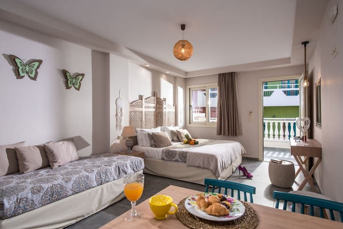 Sarpidon Apartments, Primary image