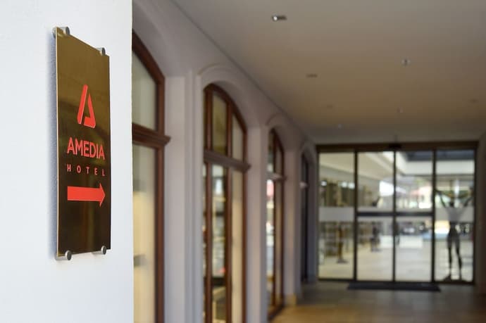 Amedia Plaza Dresden, Trademark Collection by Wyndham, Interior entrance