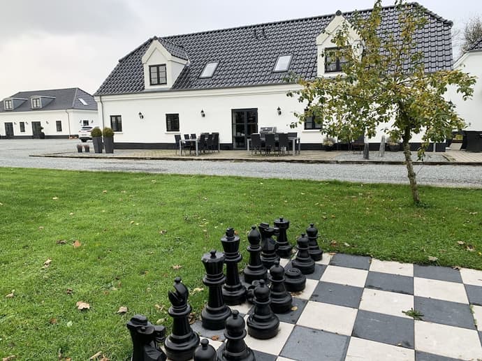 Hedegaarden, Primary image