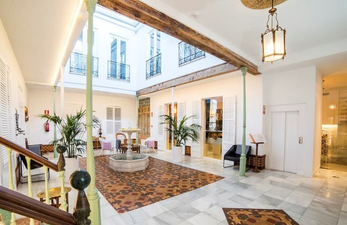 Hotel Madinat, Primary image