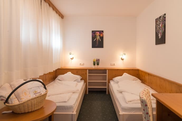 Hotel Hellweger, Primary image