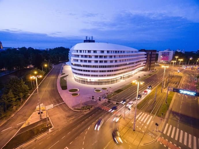 Absynt Apart Ovo, Primary image