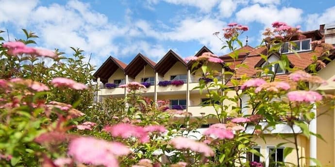 Hotel Kronplatz, Primary image